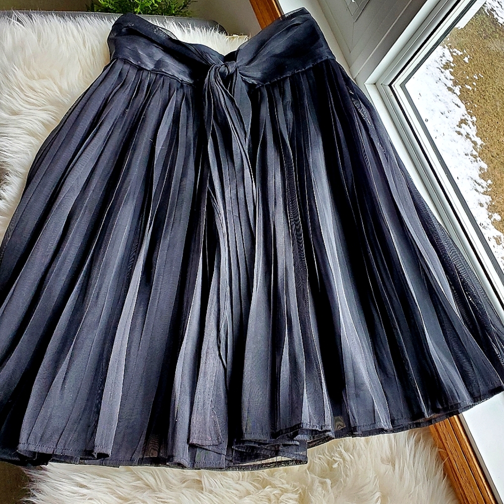 Women's Black Pleated Midi Skirt with Waist Tie